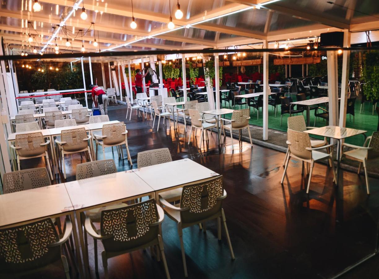 Hotel Chips Ferrol นารอน ภายนอก รูปภาพ