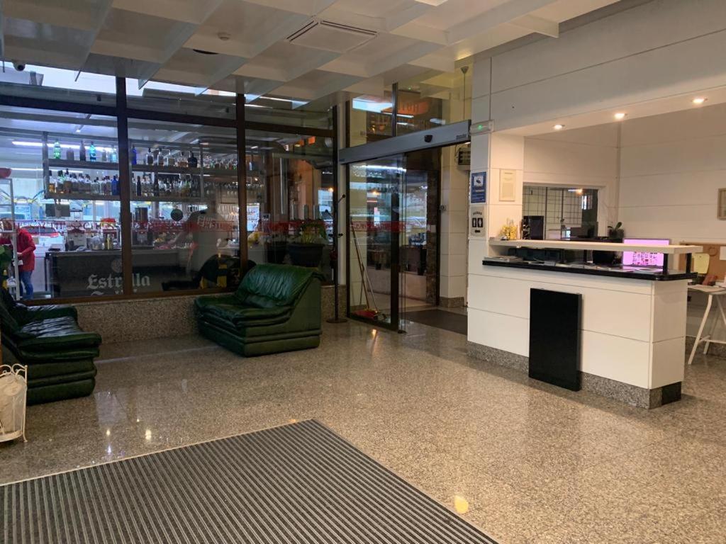 Hotel Chips Ferrol นารอน ภายนอก รูปภาพ