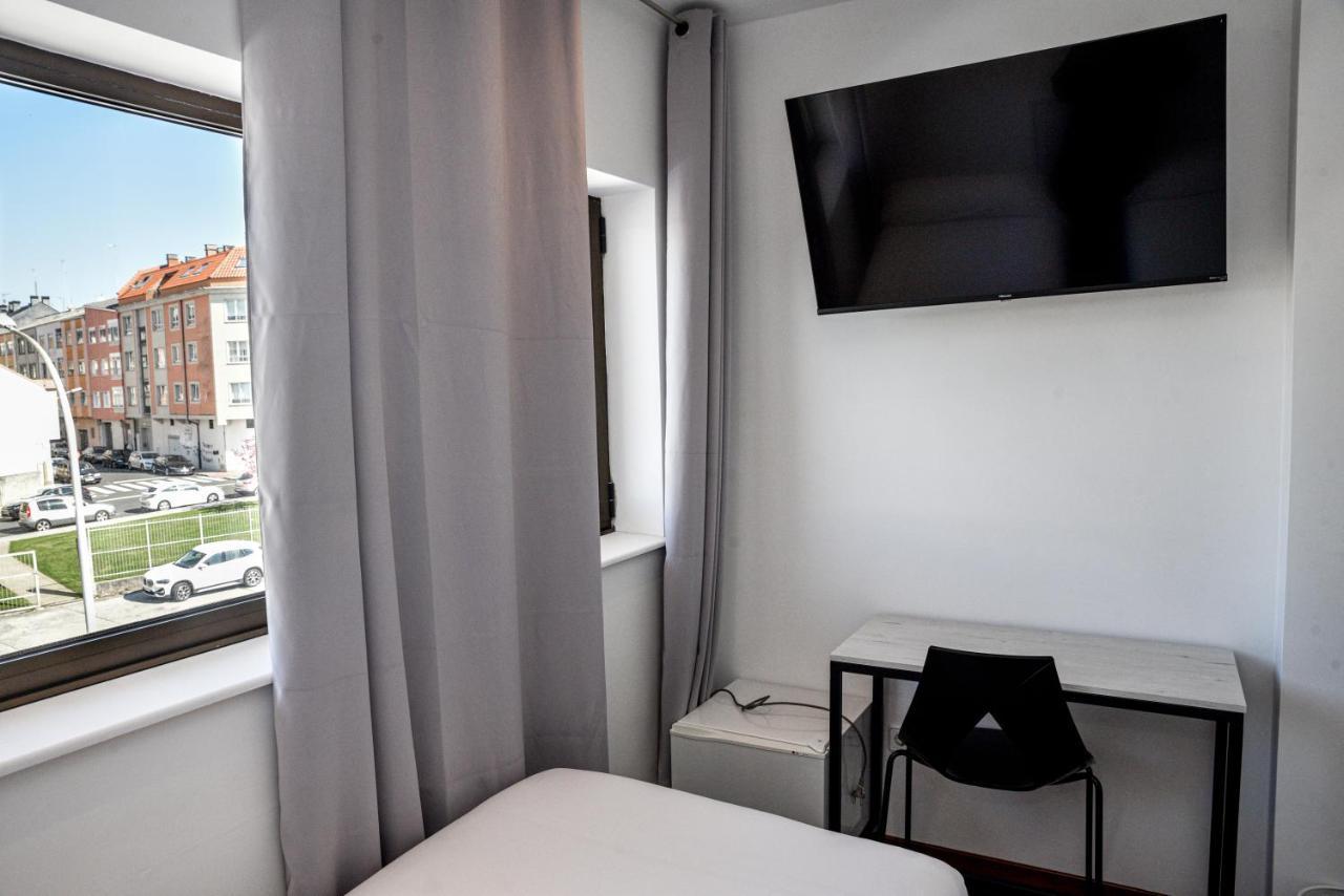 Hotel Chips Ferrol นารอน ภายนอก รูปภาพ